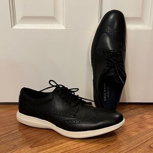 Cole Haan Black Leather Oxfords with Cream Sole
